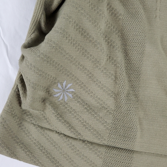 COPY - Bundle of 4 athletic tops size Small - Picture 6 of 6